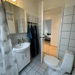 Lägenhet 4 Vaerelses 85m2 Med 3 Sovevaerelser Og 6 Enkelt Senge *