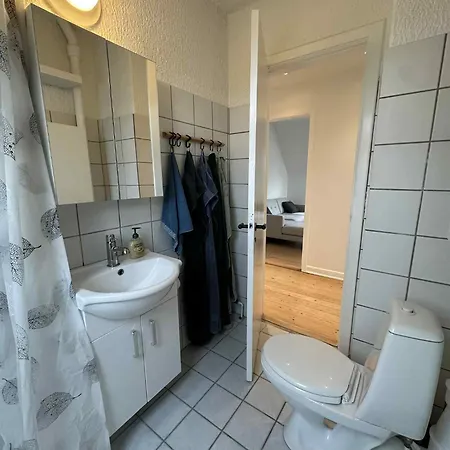 Apartamento 4 Vaerelses 85m2 Med 3 Sovevaerelser Og 6 Enkelt Senge *