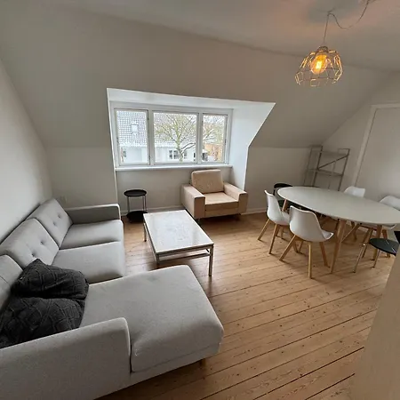 4 Vaerelses 85m2 Med 3 Sovevaerelser Og 6 Enkelt Senge Apartamento Odense