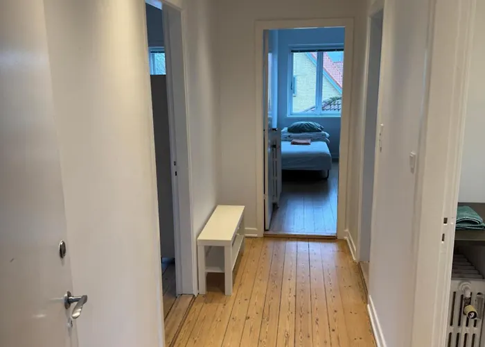 4 Vaerelses Lejlighed 85M2 Med 3 Sovevaerelser Og 6 Enkelt Senge * Odense